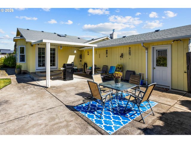 499 Ne CHERRY St, Sublimity, OR 97385