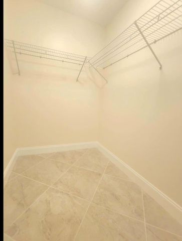 209 Pine Hov Circle B-2, Greenacres, FL 33463