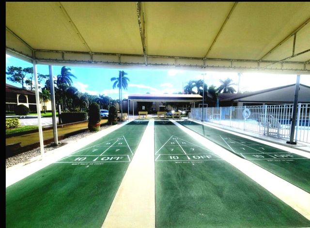 209 Pine Hov Circle B-2, Greenacres, FL 33463