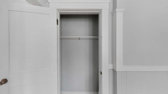 5A Ropes 1, Salem, MA 01970