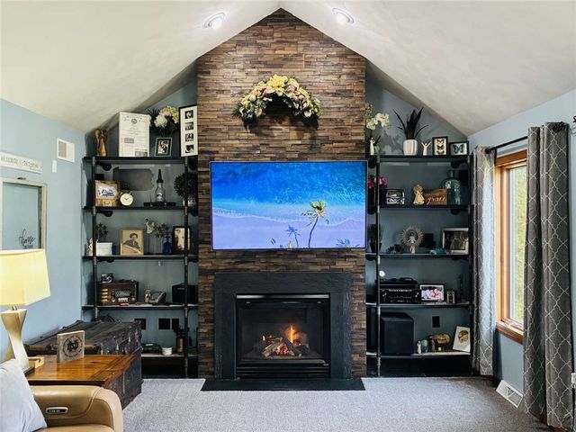 11091 Belaire Dr, North Huntingdon, PA 15642