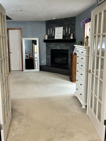 11091 Belaire Dr, North Huntingdon, PA 15642