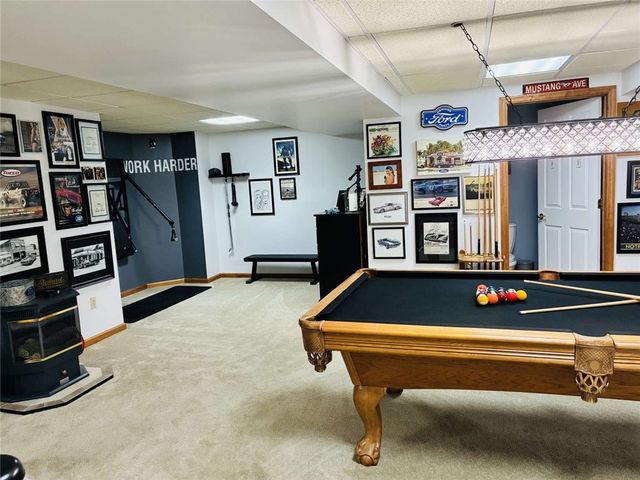 11091 Belaire Dr, North Huntingdon, PA 15642