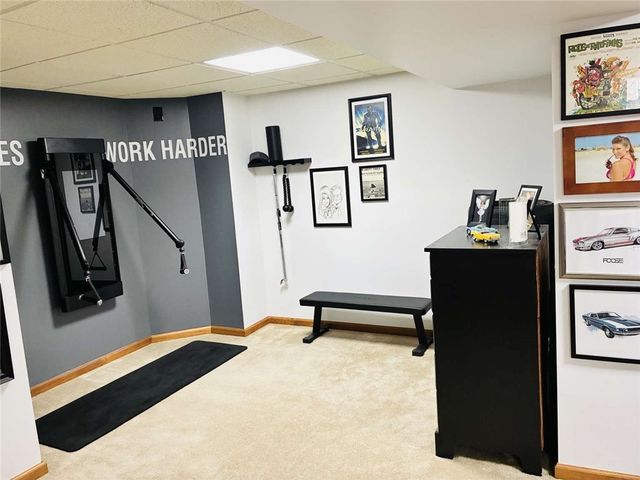 11091 Belaire Dr, North Huntingdon, PA 15642