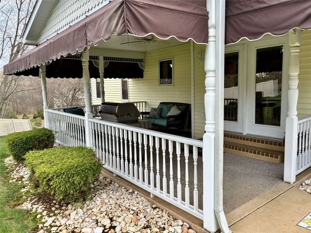 11091 Belaire Dr, North Huntingdon, PA 15642