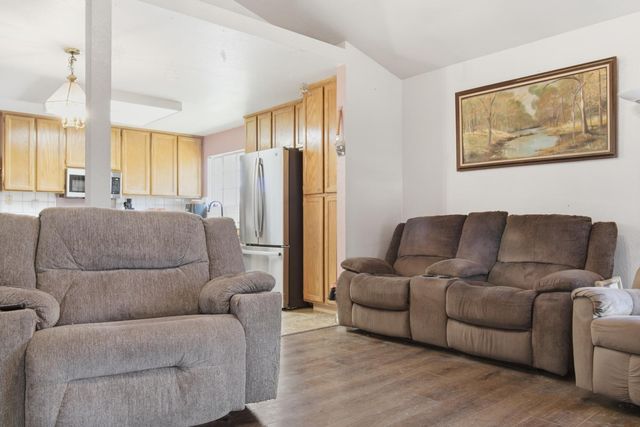 6252 Riverbelle Ct, Rio Linda, CA 95673
