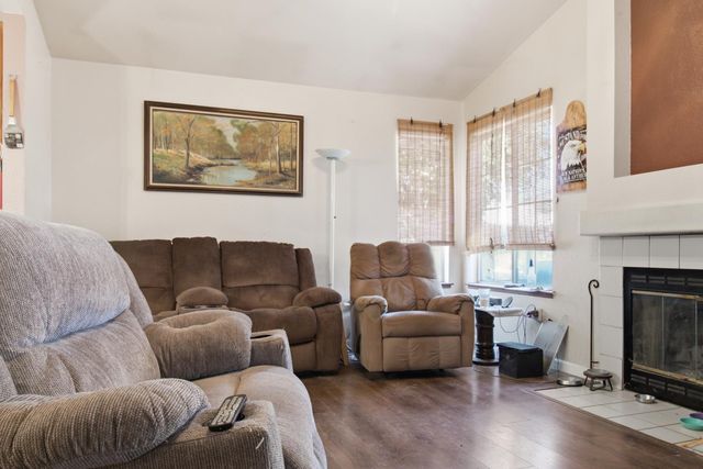 6252 Riverbelle Ct, Rio Linda, CA 95673