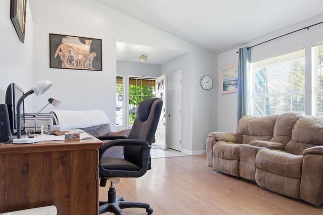 6252 Riverbelle Ct, Rio Linda, CA 95673