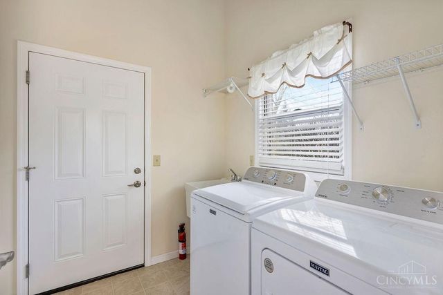 1192 Deerfield Circle, Hamilton, OH 45013