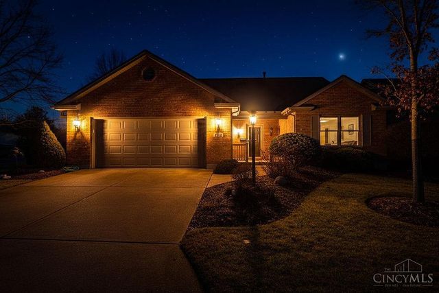 1192 Deerfield Circle, Hamilton, OH 45013