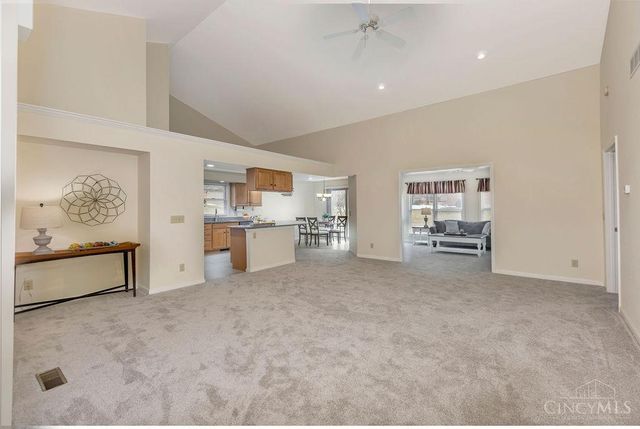 1192 Deerfield Circle, Hamilton, OH 45013