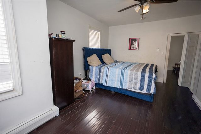 28 Yorkshire Street, Providence, RI 02908