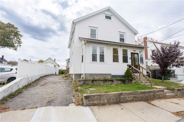 28 Yorkshire Street, Providence, RI 02908