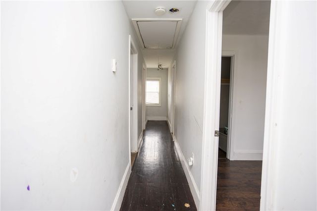 28 Yorkshire Street, Providence, RI 02908