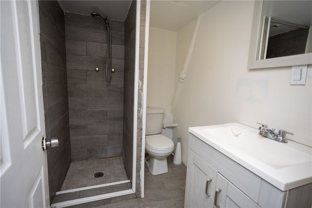 28 Yorkshire Street, Providence, RI 02908