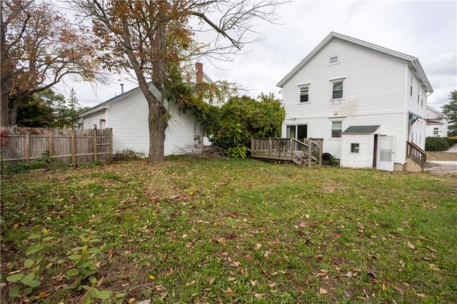 28 Yorkshire Street, Providence, RI 02908