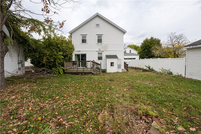28 Yorkshire Street, Providence, RI 02908