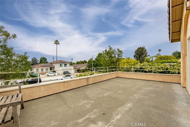 19834 Haynes Street, Woodland Hills, CA 91367