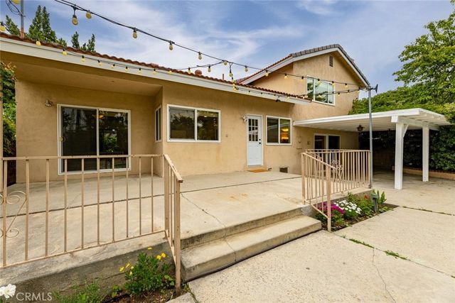 19834 Haynes Street, Woodland Hills, CA 91367