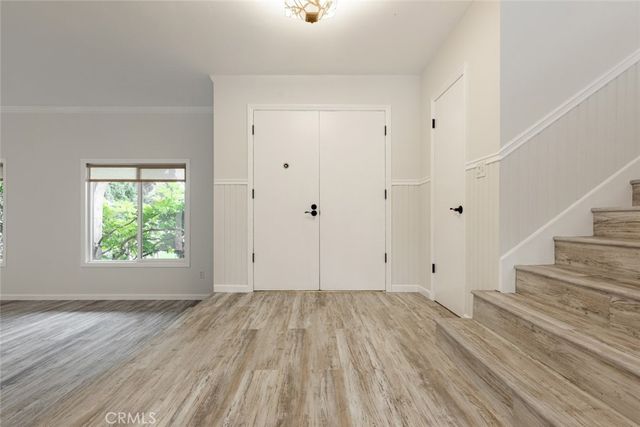 19834 Haynes Street, Woodland Hills, CA 91367