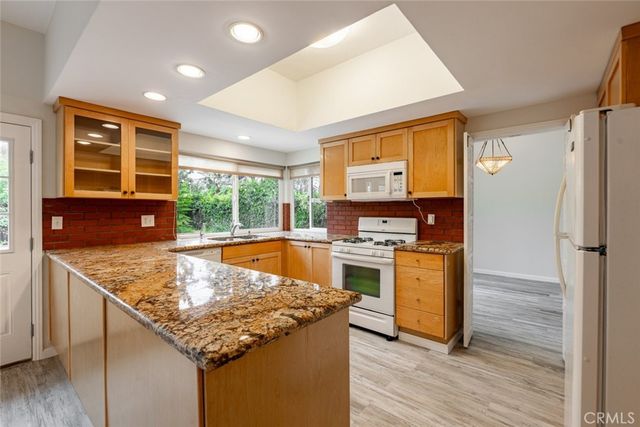 19834 Haynes Street, Woodland Hills, CA 91367