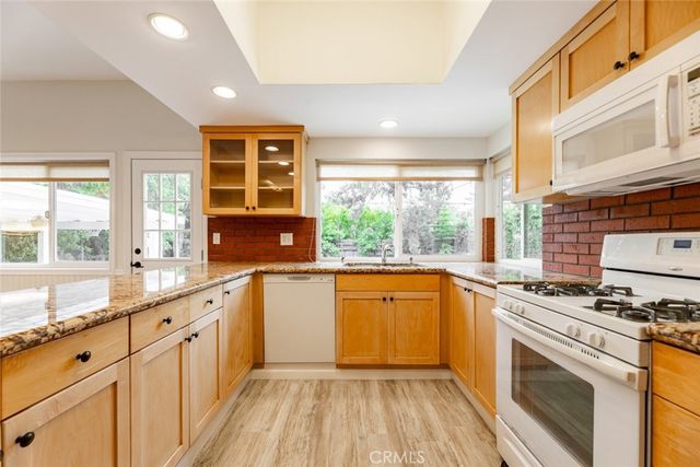 19834 Haynes Street, Woodland Hills, CA 91367
