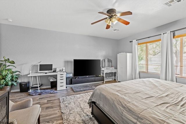 7252 Royal Melbourne Drive, Las Vegas, NV 89131