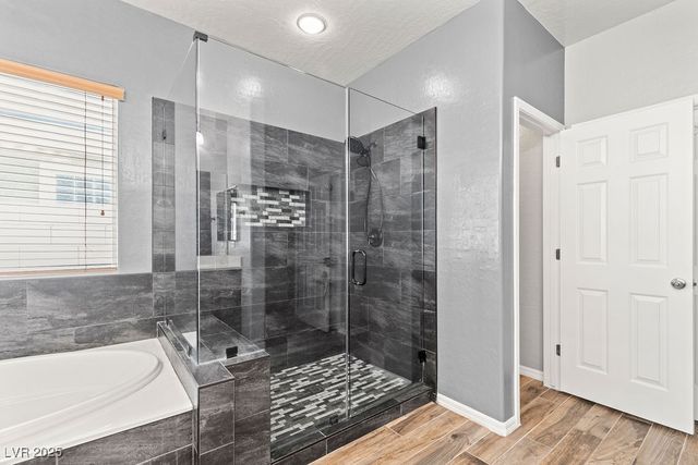 7252 Royal Melbourne Drive, Las Vegas, NV 89131