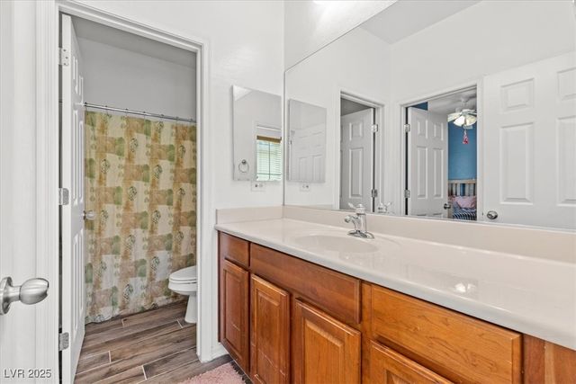 7252 Royal Melbourne Drive, Las Vegas, NV 89131