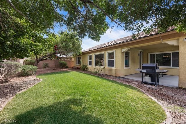 7252 Royal Melbourne Drive, Las Vegas, NV 89131