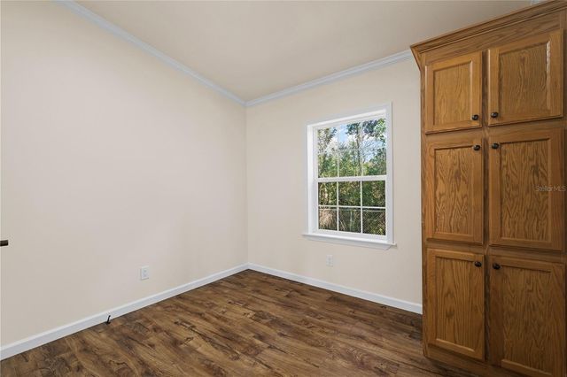 8019 N MEADOWVIEW CIR, Tampa, FL 33625