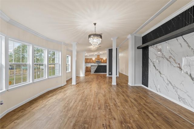 8019 N MEADOWVIEW CIR, Tampa, FL 33625