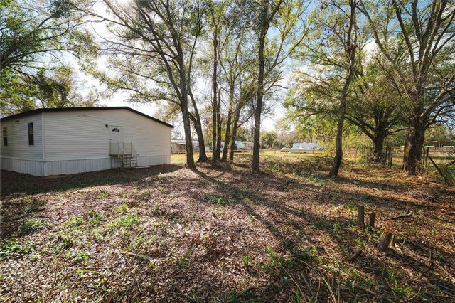 8019 N MEADOWVIEW CIR, Tampa, FL 33625