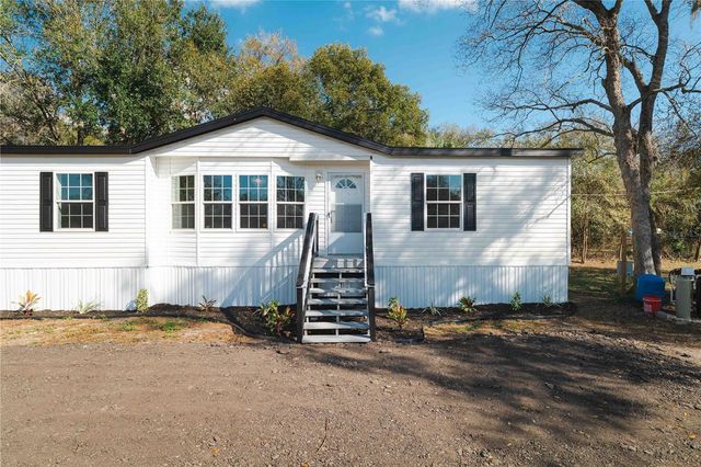 8019 N MEADOWVIEW CIR, Tampa, FL 33625