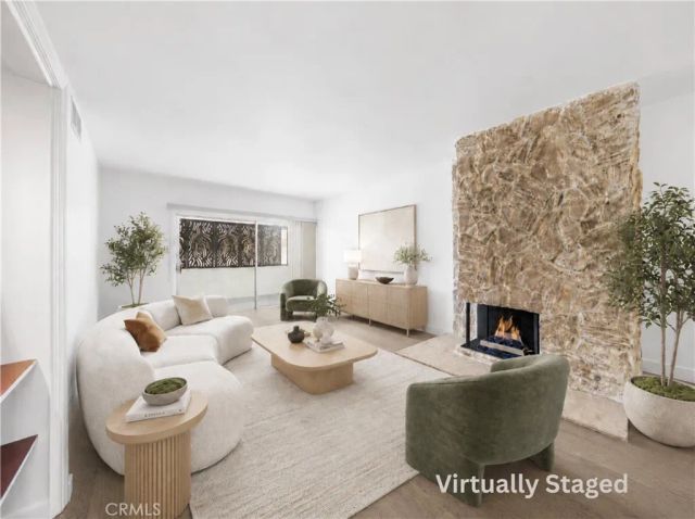 521 Montana Avenue 211, Santa Monica, CA 90403