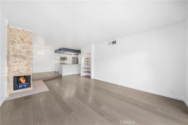 521 Montana Avenue 211, Santa Monica, CA 90403