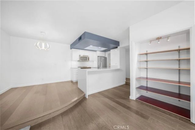 521 Montana Avenue 211, Santa Monica, CA 90403