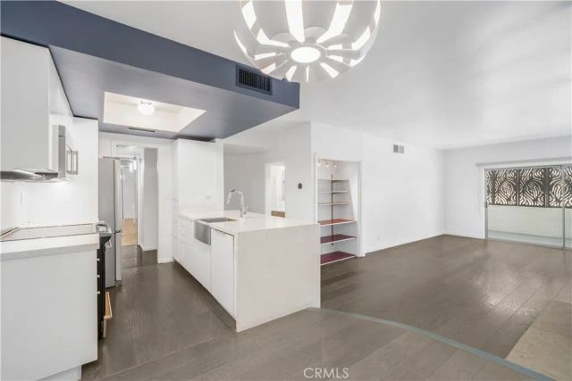 521 Montana Avenue 211, Santa Monica, CA 90403