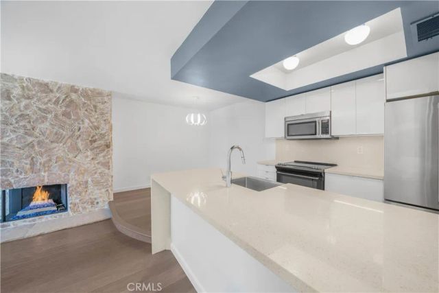 521 Montana Avenue 211, Santa Monica, CA 90403