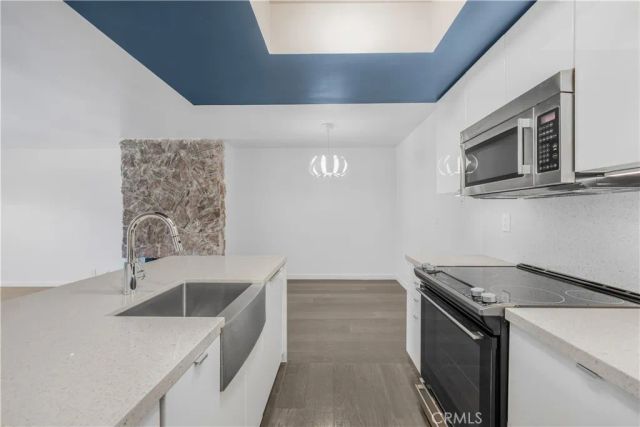 521 Montana Avenue 211, Santa Monica, CA 90403