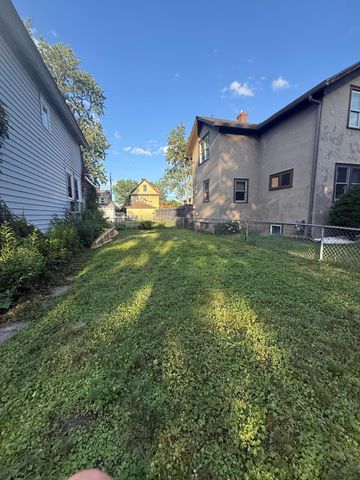 2217 16th Avenue S, Minneapolis, MN 55404