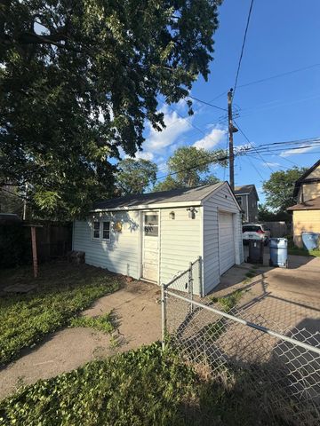 2217 16th Avenue S, Minneapolis, MN 55404