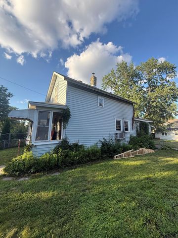 2217 16th Avenue S, Minneapolis, MN 55404