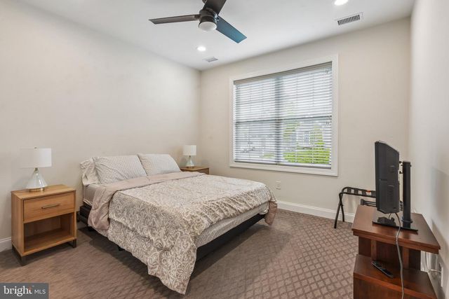 3 SAMARPAN CT, Robbinsville, NJ 08520