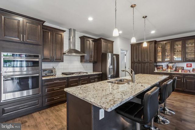 3 SAMARPAN CT, Robbinsville, NJ 08520