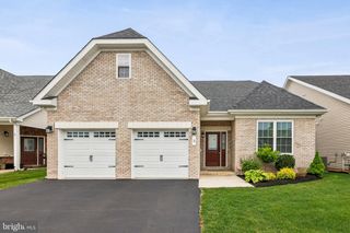 3 SAMARPAN CT, Robbinsville, NJ 08520