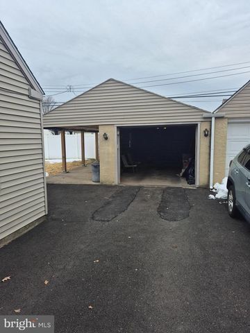 1002 DELRAY ST, Philadelphia, PA 19116