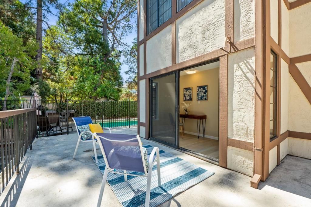 Image 12 of property listing at 735 El Camino Real 104, Burlingame, CA 94010