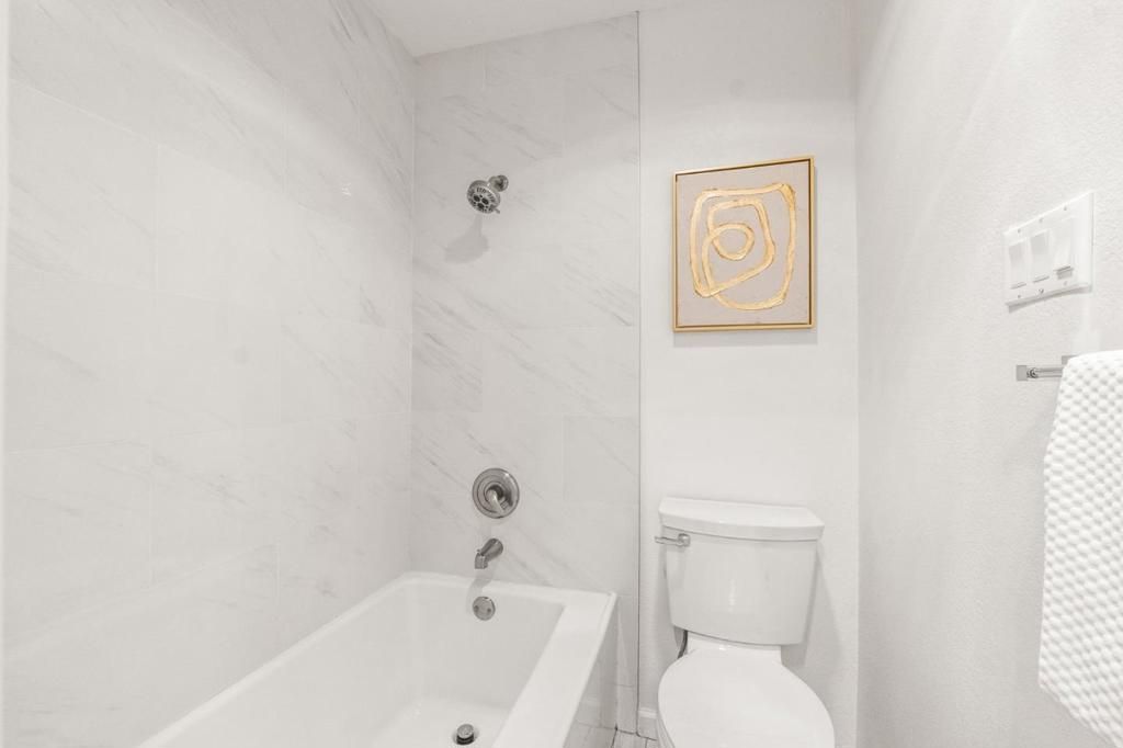 Image 17 of property listing at 735 El Camino Real 104, Burlingame, CA 94010