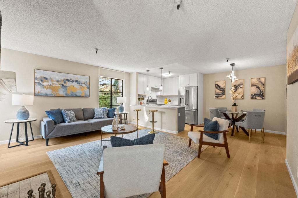 Image 9 of property listing at 735 El Camino Real 104, Burlingame, CA 94010